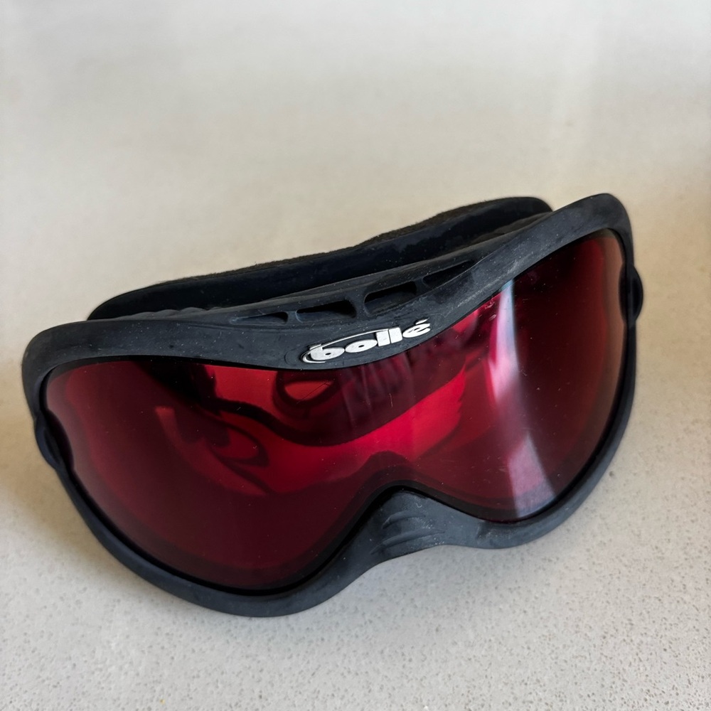 Bolle Ski Snow Goggles Red Lens Used Black Snowboarding Skiing Mountain Sports